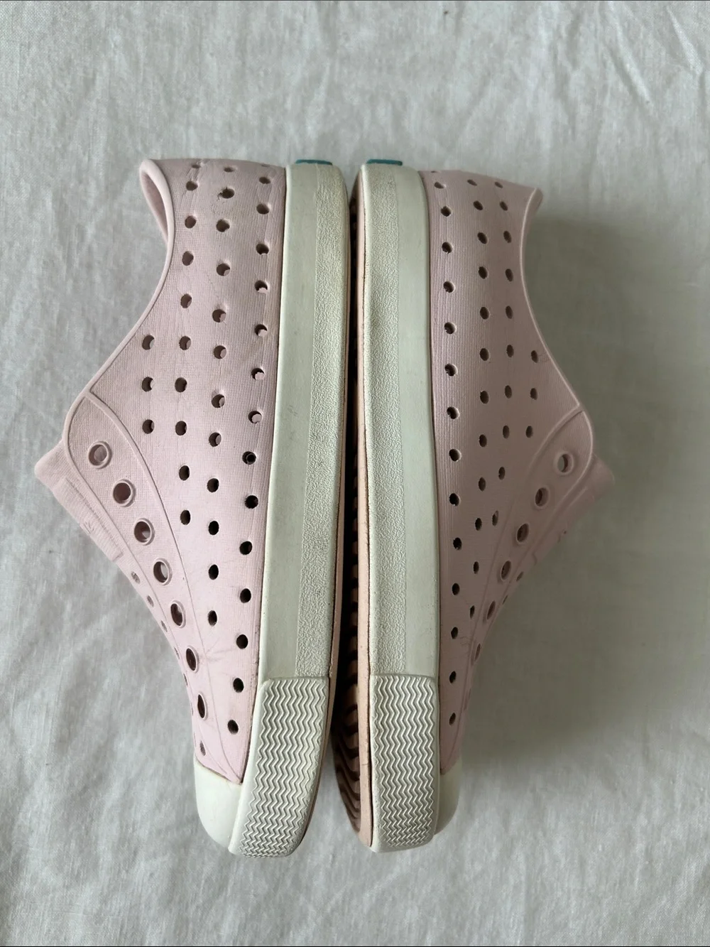 Native Jefferson Kids Water Shoes in Pale Pink with White Toe, Sz.C12. Good Con.